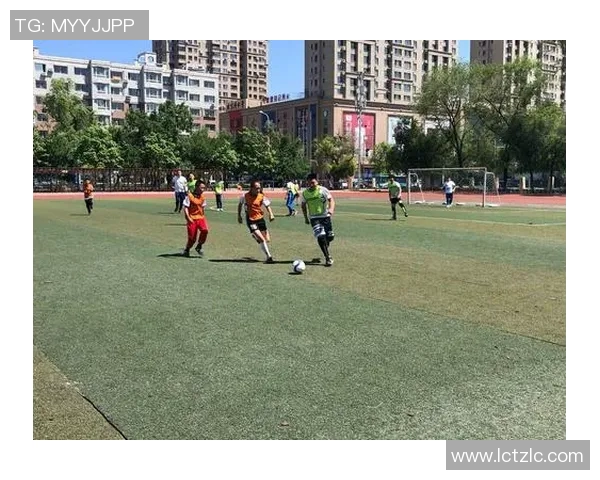 孤独球场上的追梦少年缺失父爱的心灵救赎之路 孤独球场上的追梦少年缺失父爱的心灵救赎之路